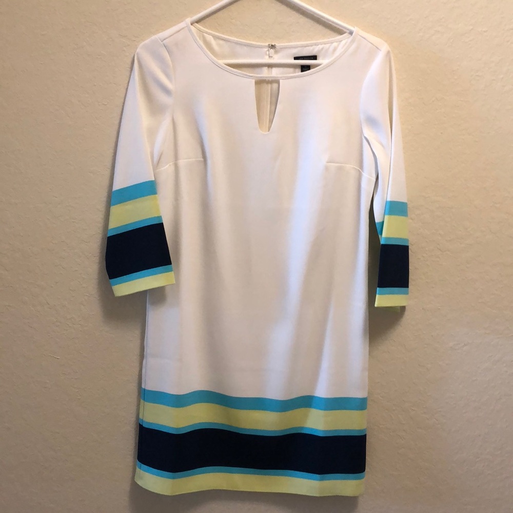 Ann Taylor Key Hole Neck Line Dress